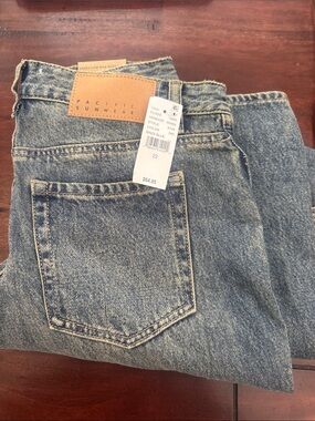 Pacific women Light Washed Blue Relaxed Jeans